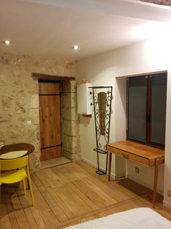 Tour Duguesclin Apartment Chauvigny Bagian luar foto