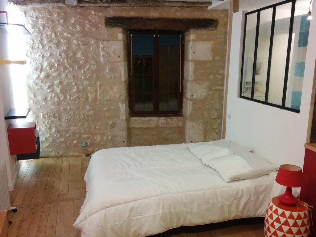 Tour Duguesclin Apartment Chauvigny Bagian luar foto