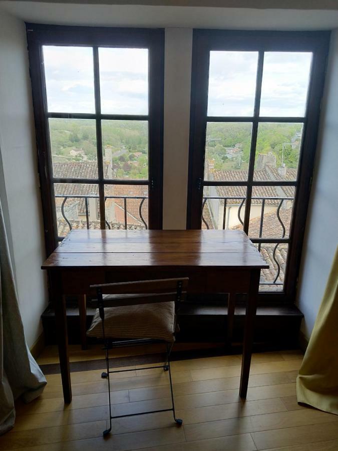 Tour Duguesclin Apartment Chauvigny Bagian luar foto